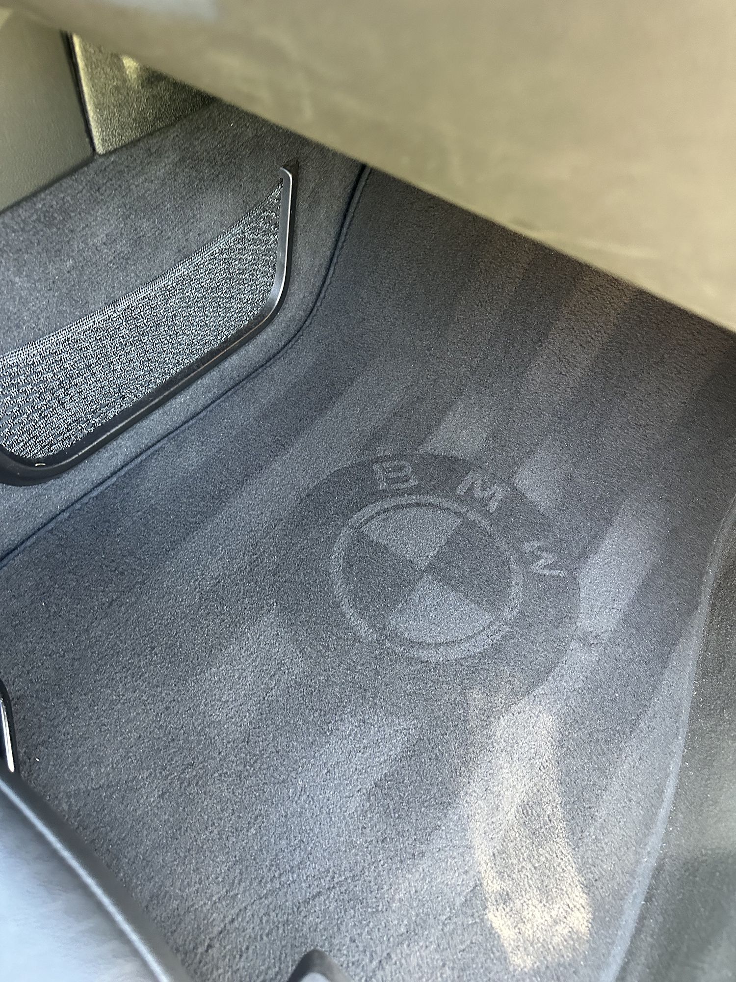 BMW, Matten
